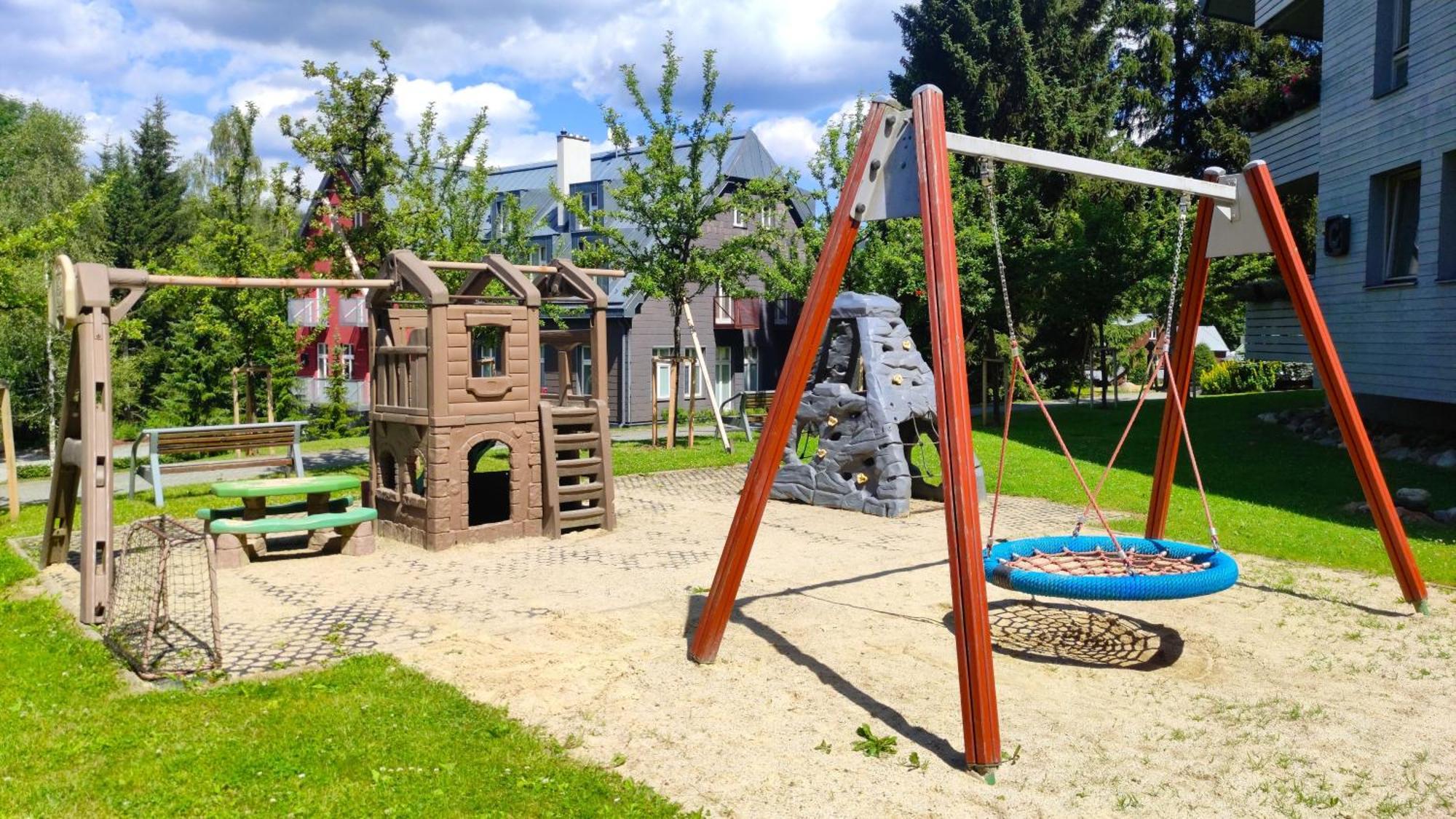 Horsky Rodinny Apartman: Mountain Family Retreat With Wellness & Terrace *