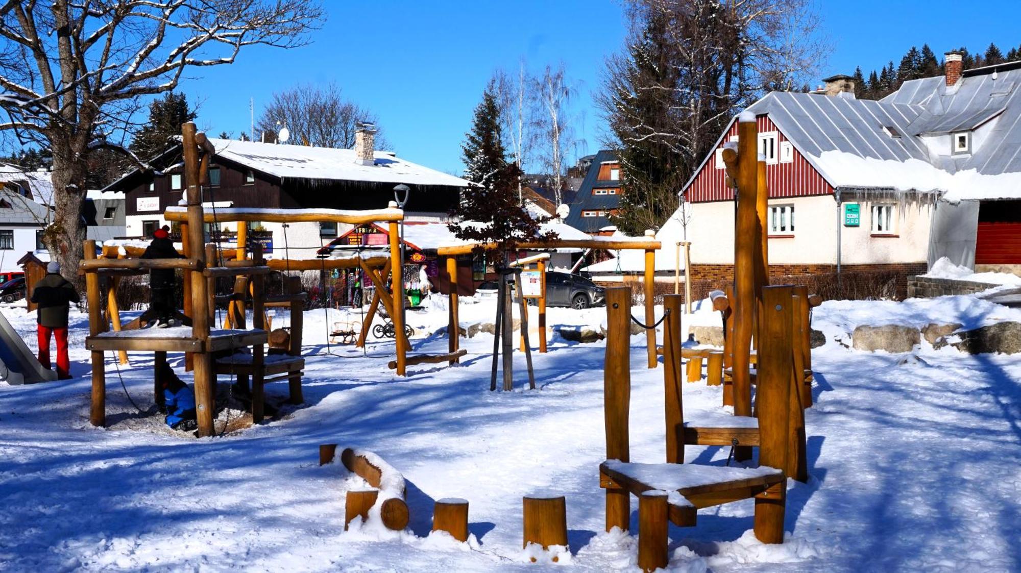 Horsky Rodinny Apartman: Mountain Family Retreat With Wellness & Terrace * Harrachov
